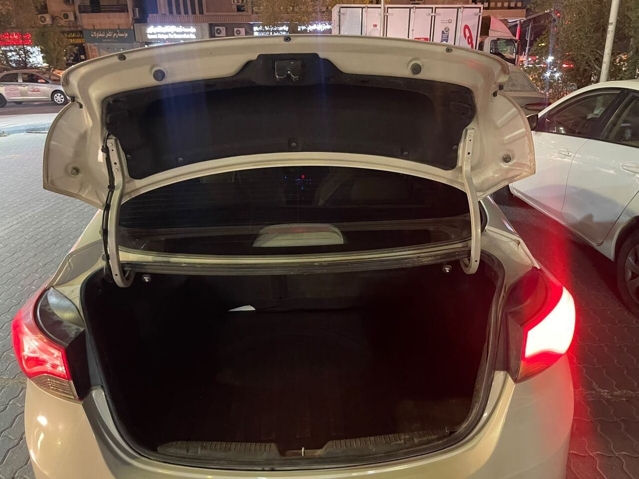 SAR 25000, HYUNDAI ELANTRA 2015 Full Option / GLS, 2015, Automatic, 235200 KM,