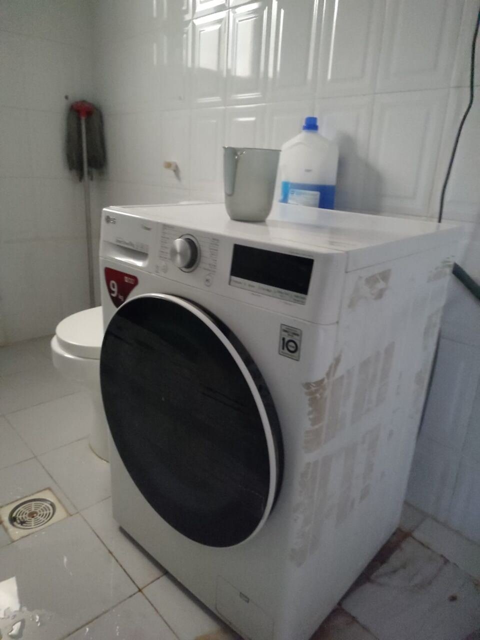 SAR 250, Low Price - Fridge , LG Washing Machine, Ikea Cuboard & Bunk Bed, Cooking Range