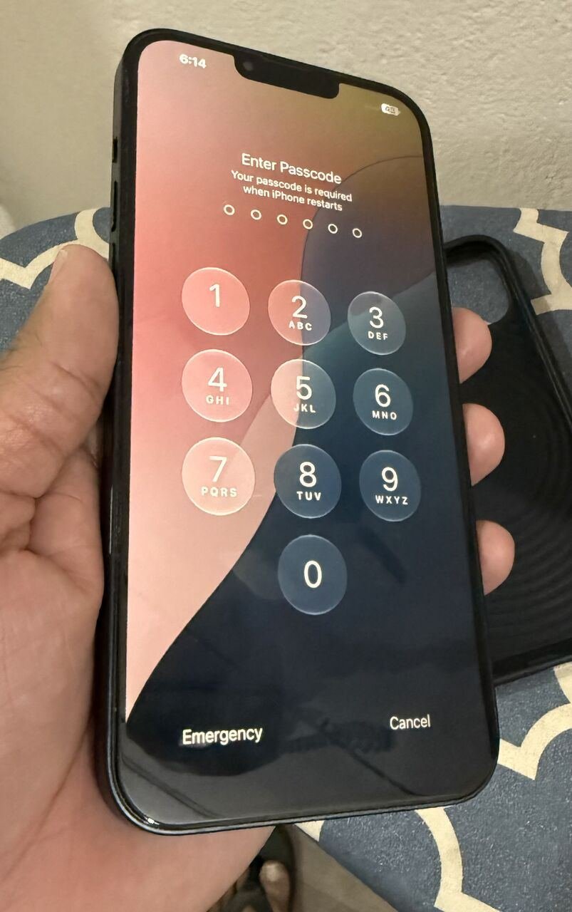 SAR 1500, Iphone 14 Plus 128 Gb Black Color