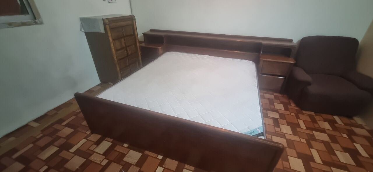 SAR 600, Bed Set + 7-Door Wardrobe For Sale – SAR 600