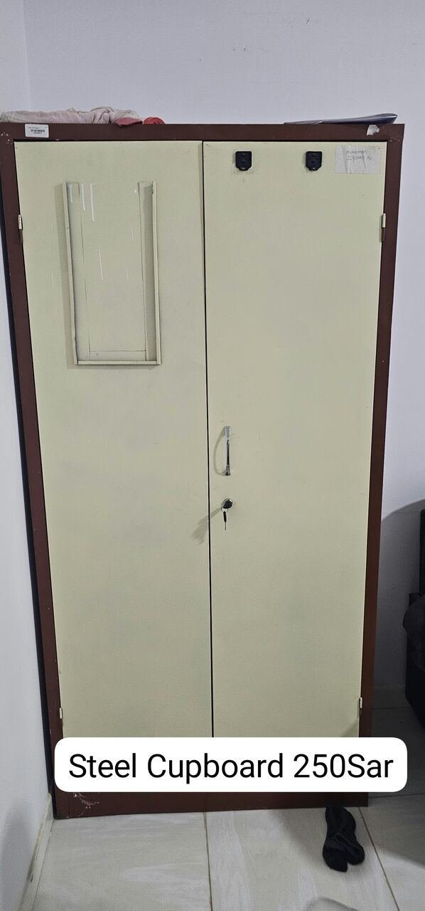 SAR 1, Oven Sofa Bed Cupboard Refrigerator