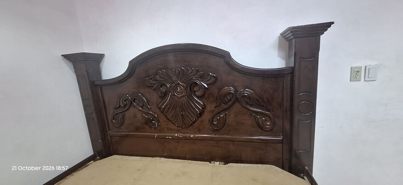 SAR 350, URGENT SALE - 350 SAR King Size Bed Available For Sale Urgent