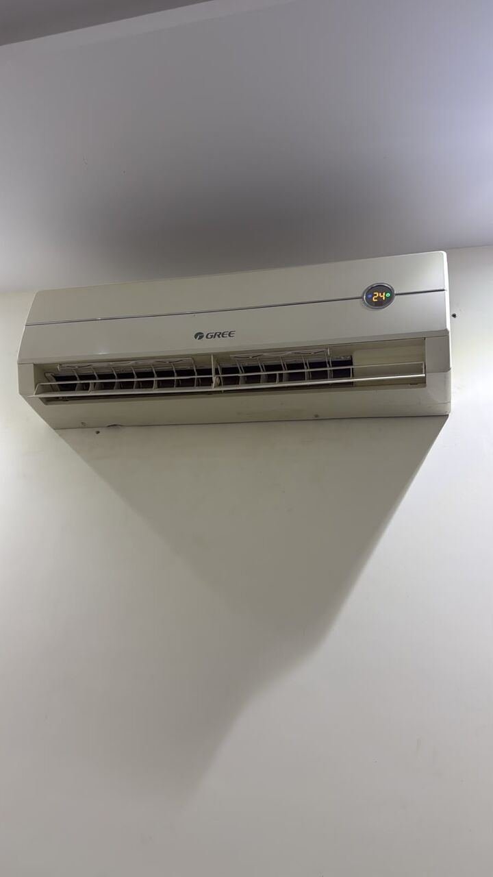 SAR 2600, 3 AC 1 Split + 2 Windows 18000