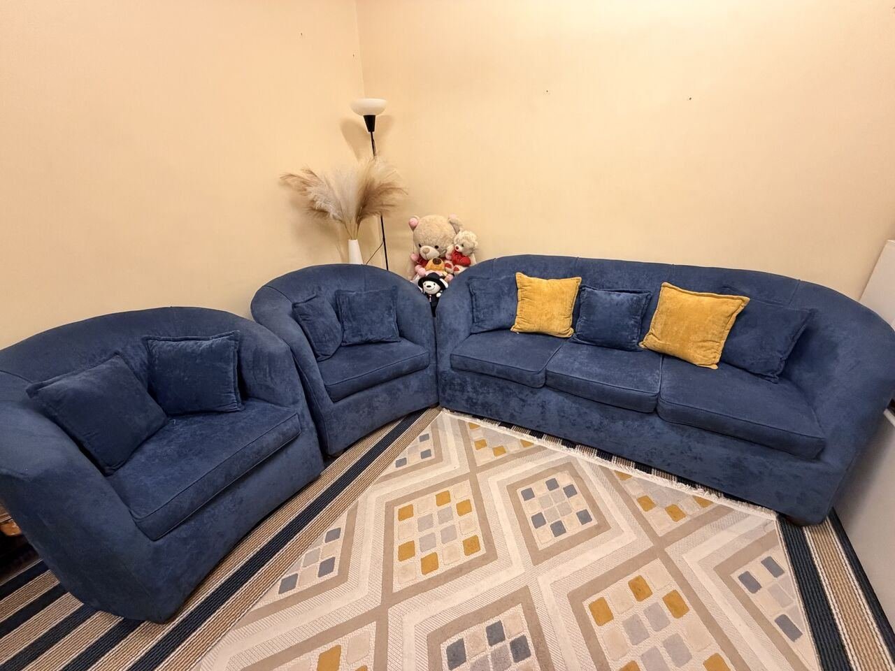SAR 950, Sofa Set (3x1x1)