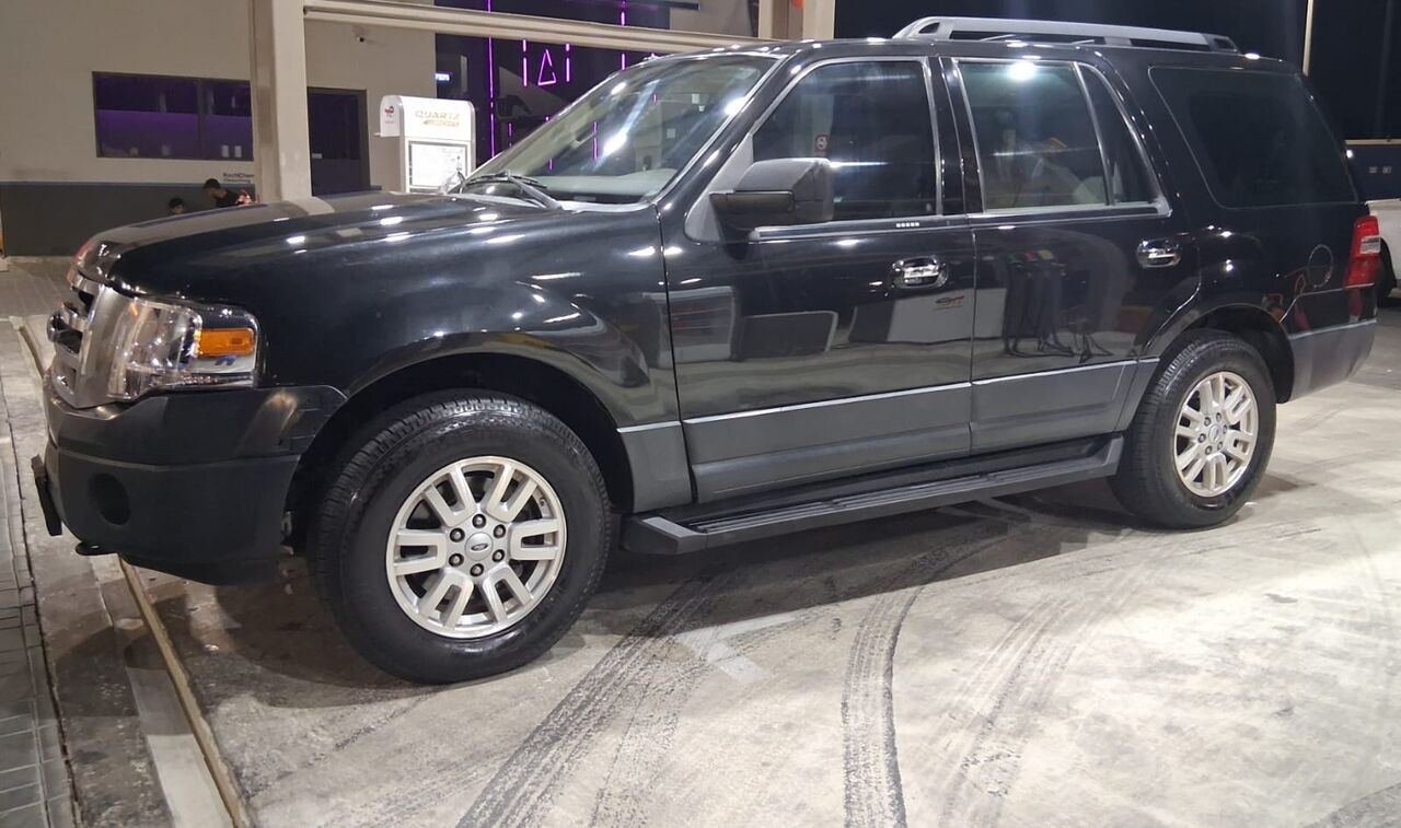 SAR 25000, Ford Expedition, 2012, Automatic, 400000 KM,