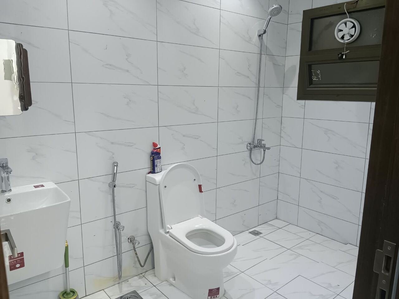 SAR 1300/month, Furnished, Batha Room - Female Executive-4 Mins Walk Metro Station Room - Family Room