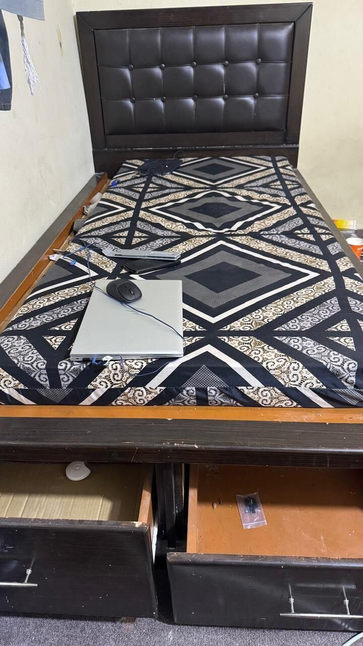 SAR 200, Single Bed For Sale In Good Condition