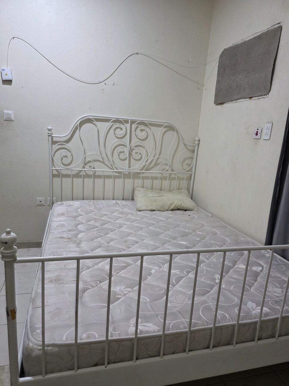 SAR 100, Bed