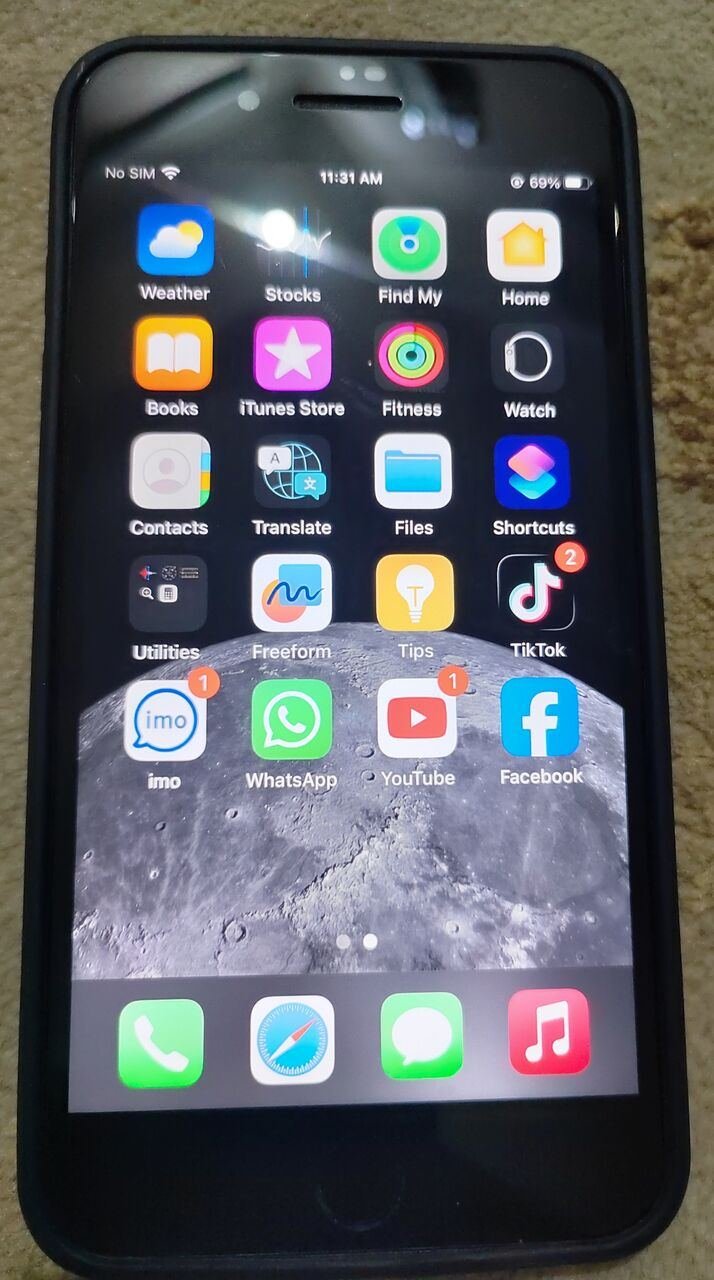SAR 400, I Phone 8plus
