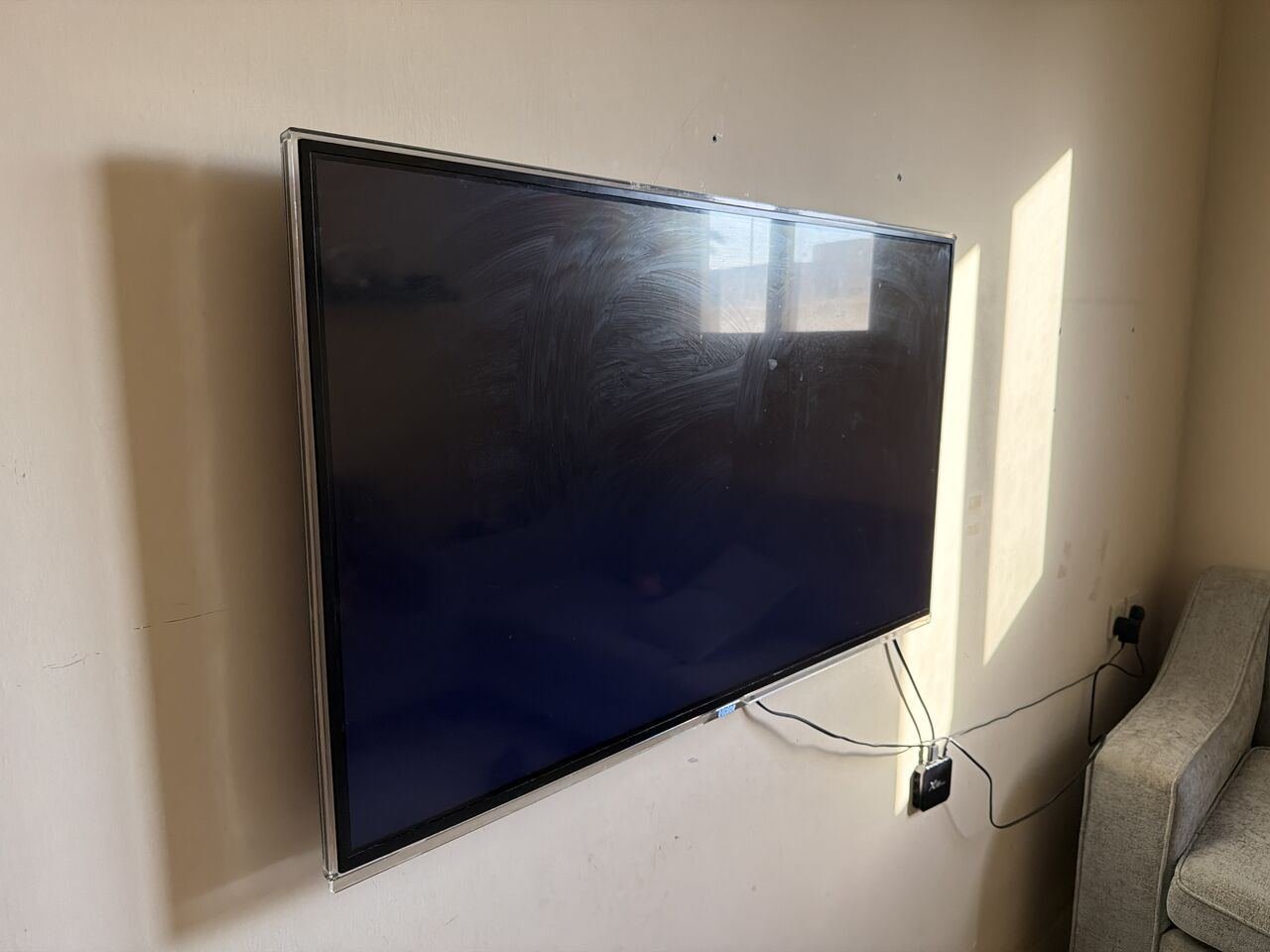 SAR 500, Haier 42" Smart LED TV + Impex 5.1 Speaker System + Wall Mount