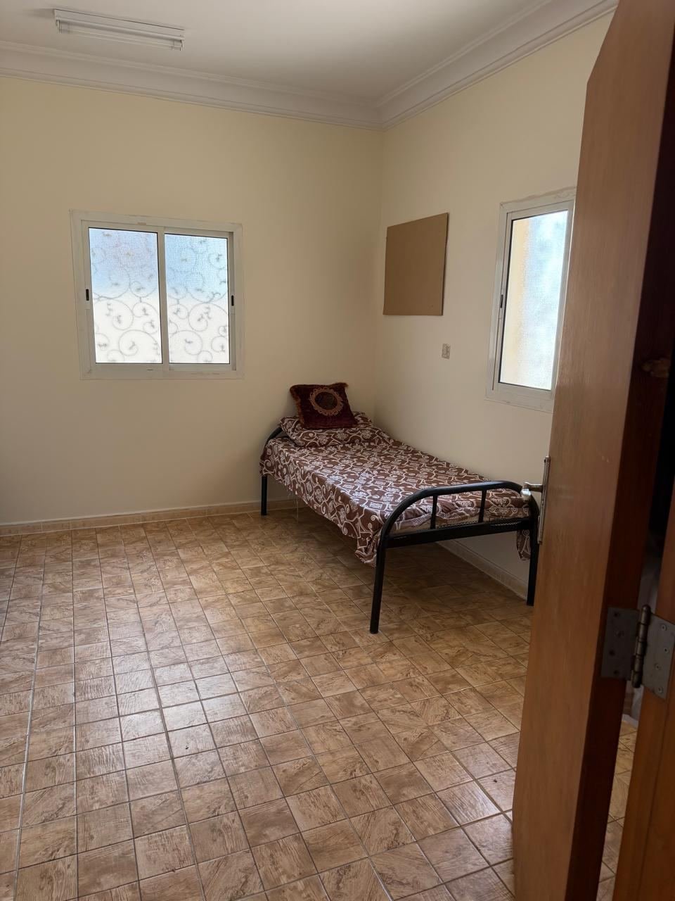 Furnished Double Bedroom for Rent with Shared Kitchen and Bathroom