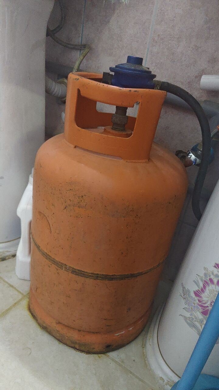 SAR 150, Gas Cylinder