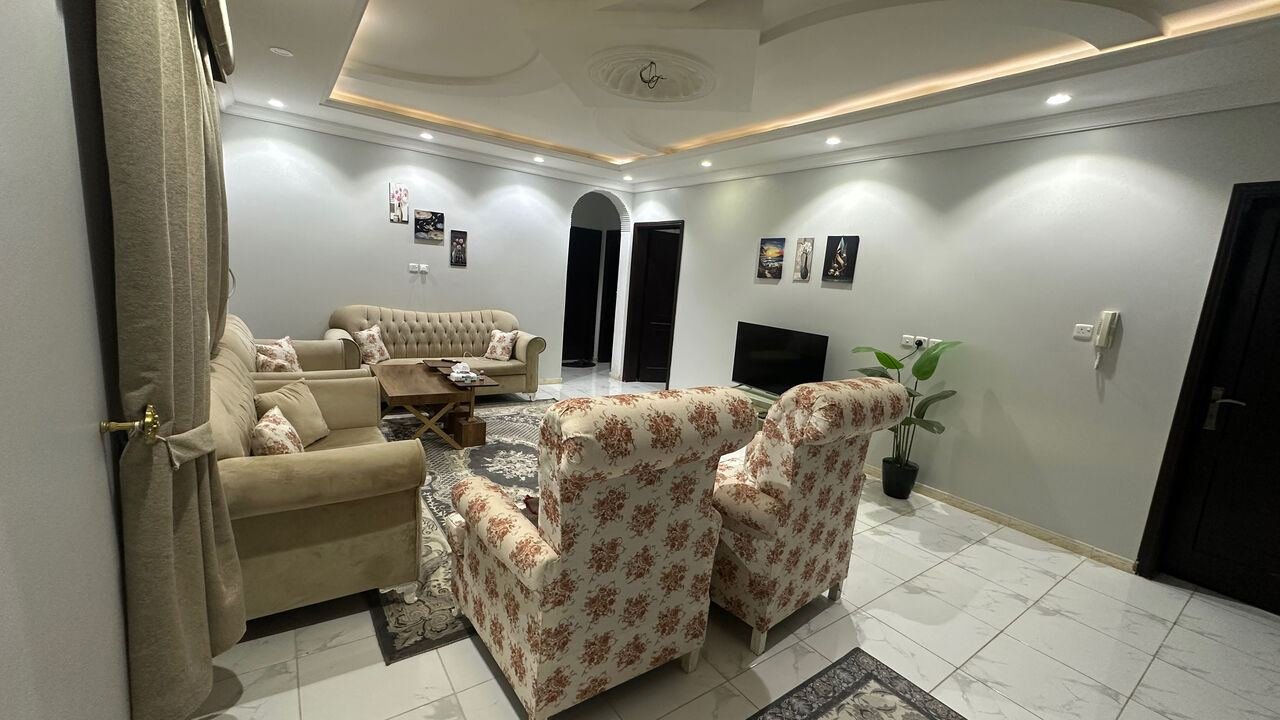 SAR 1000, Furniture For Sale House Rent 1000