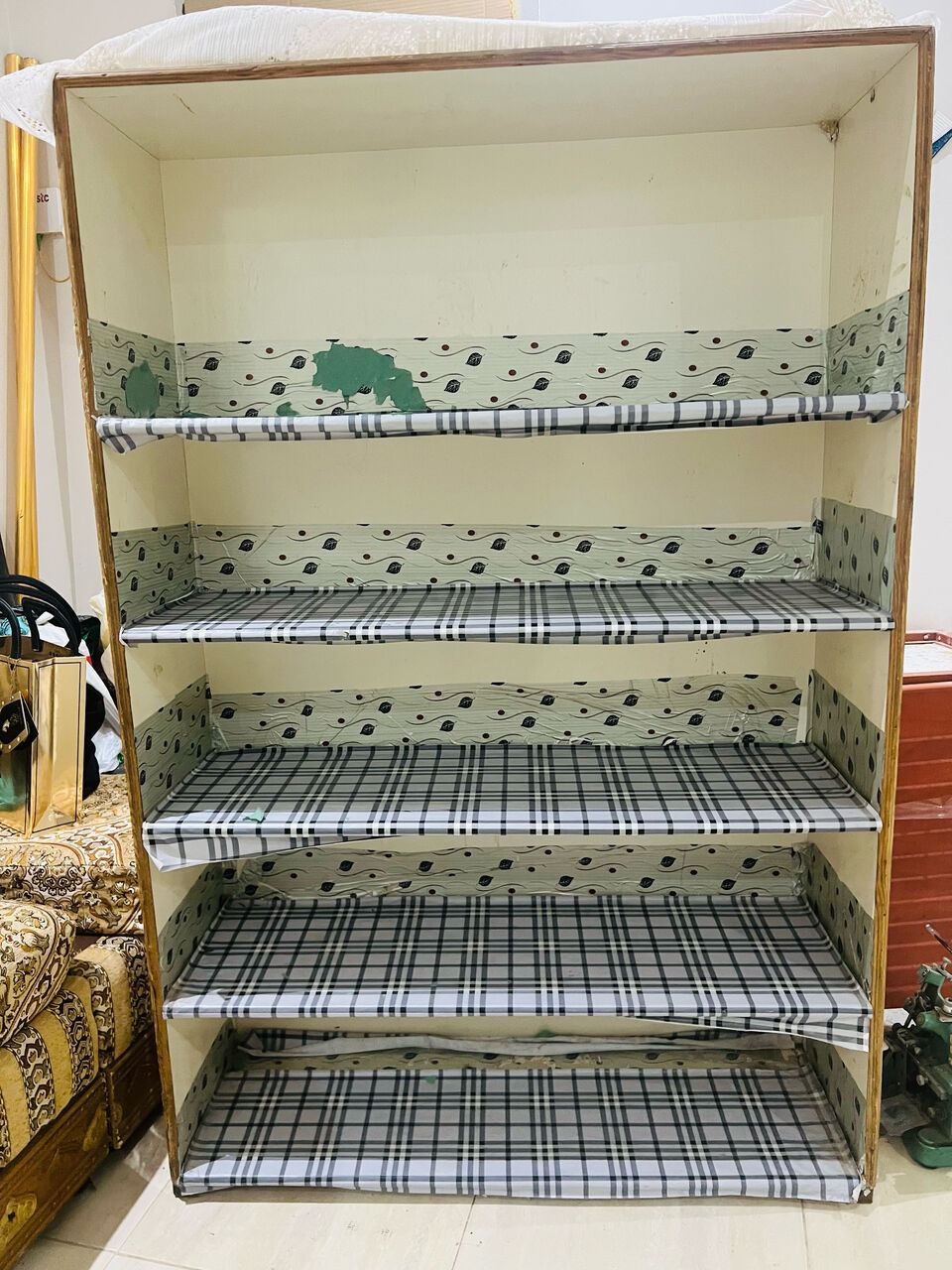 SAR 1, Sofa 50 Riyal, Shelf 80 Riyal, Cabinet Free