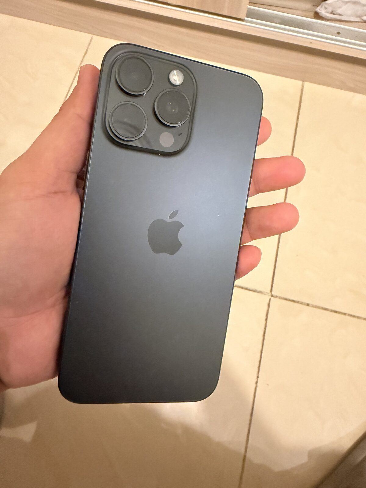 SAR 3099, Iphone 15 Pro Max 256 GB Physical Sim Mint. Condition