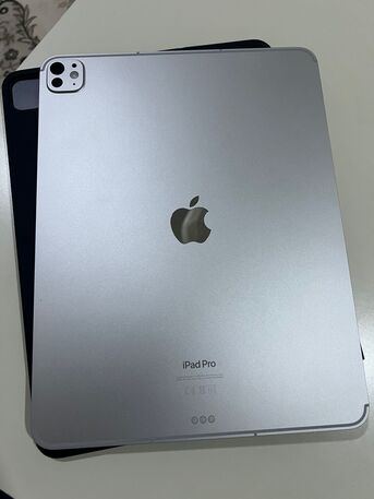 SAR 4800, Apple IPad Pro 13-inch M4 256GB Wi-Fi + Cellular + Apple Pencil Pro + Magic Keyboard