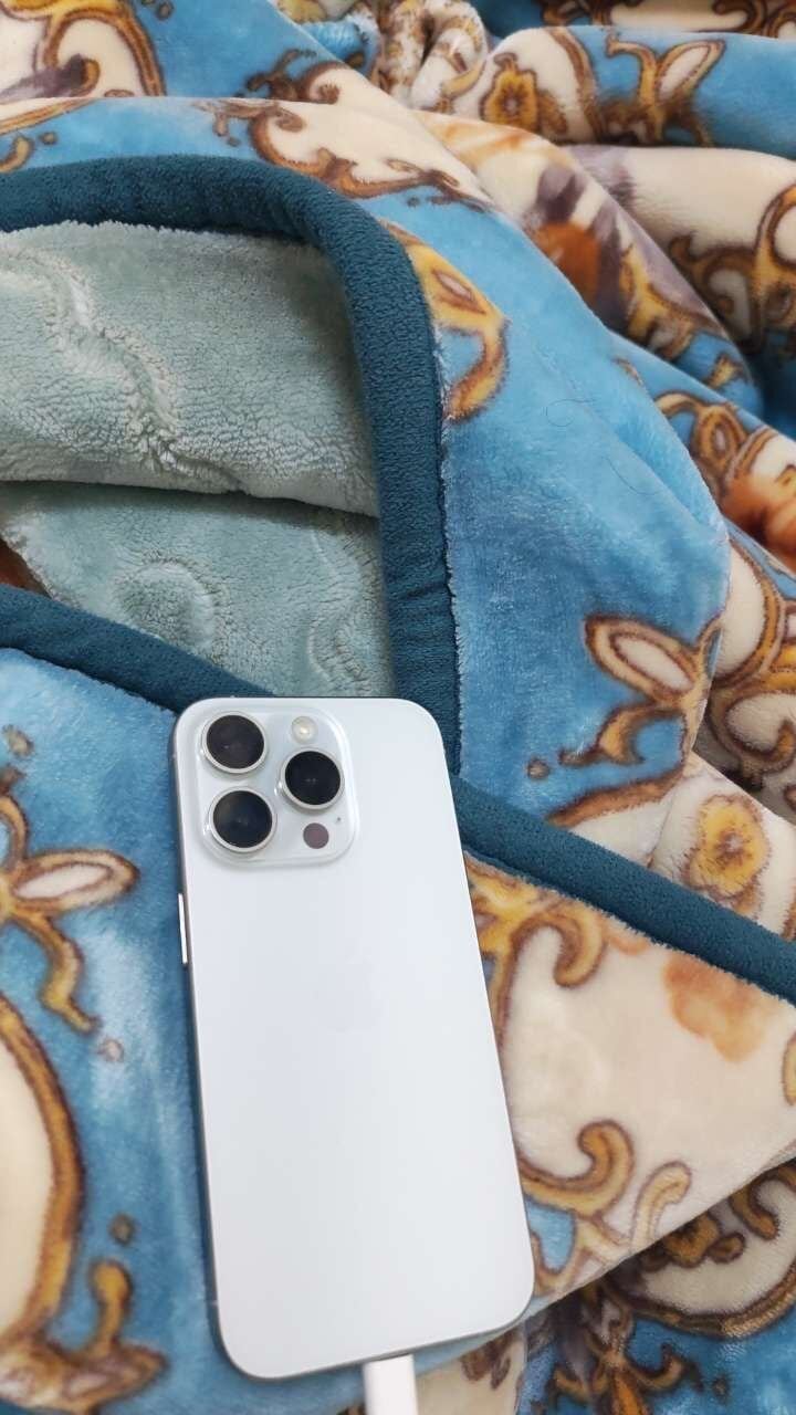 SAR 2200, Iphone15 Pro 128 GB Total Original