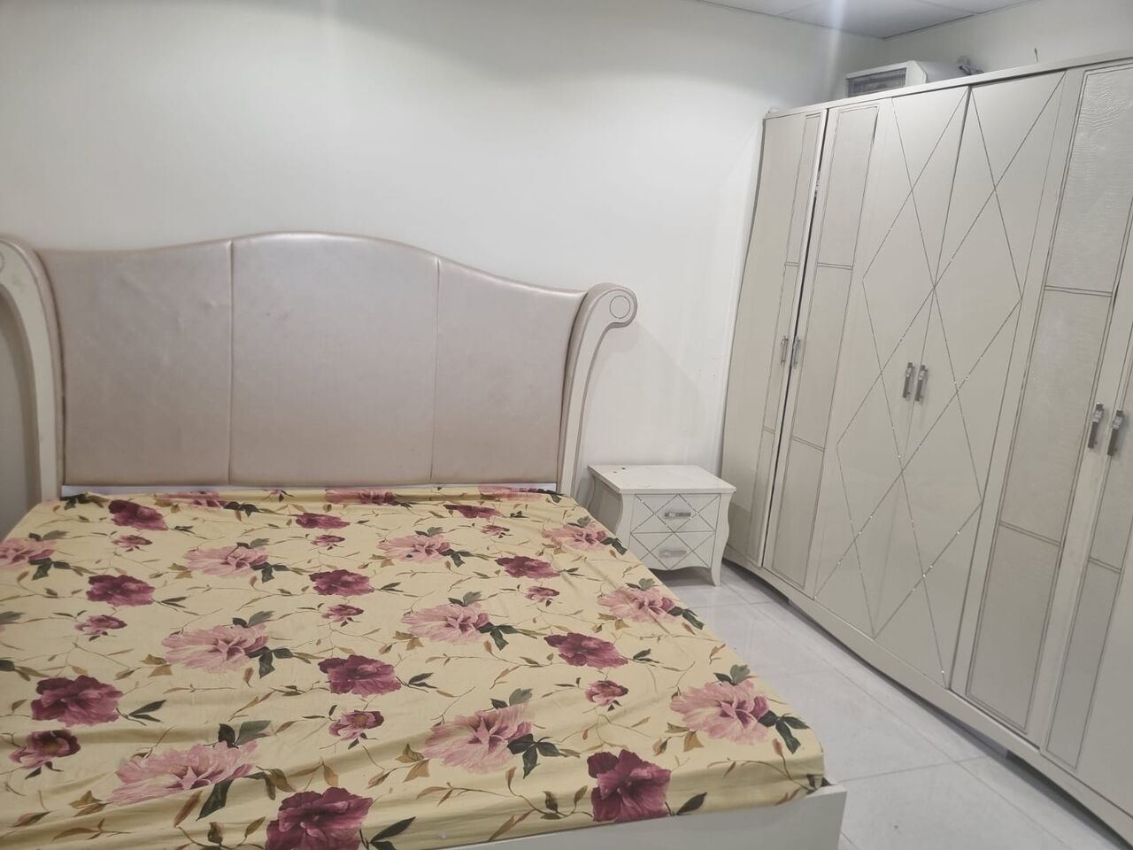 SAR 1800/month, Furnished, 1 BR, Furnished Room For Executive Bachelor At Sulaimaiya -Riyadh