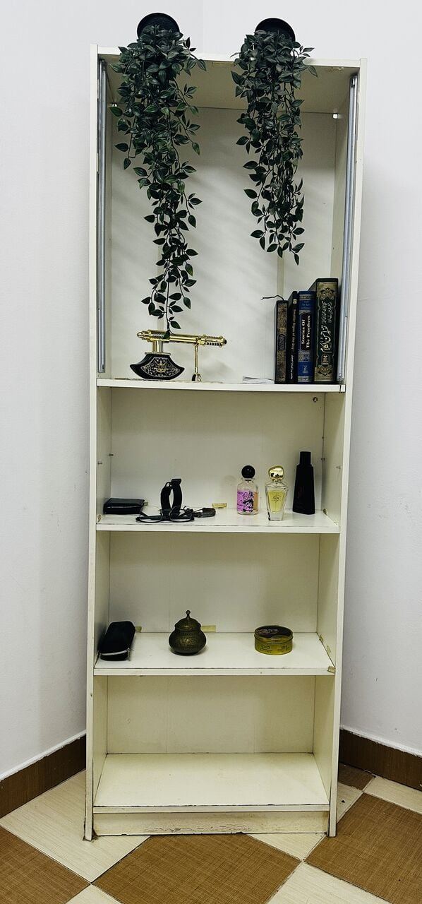 SAR 300, Final Exit Sale: Shelf Rack And Folding Table (separate Prices In Desc)