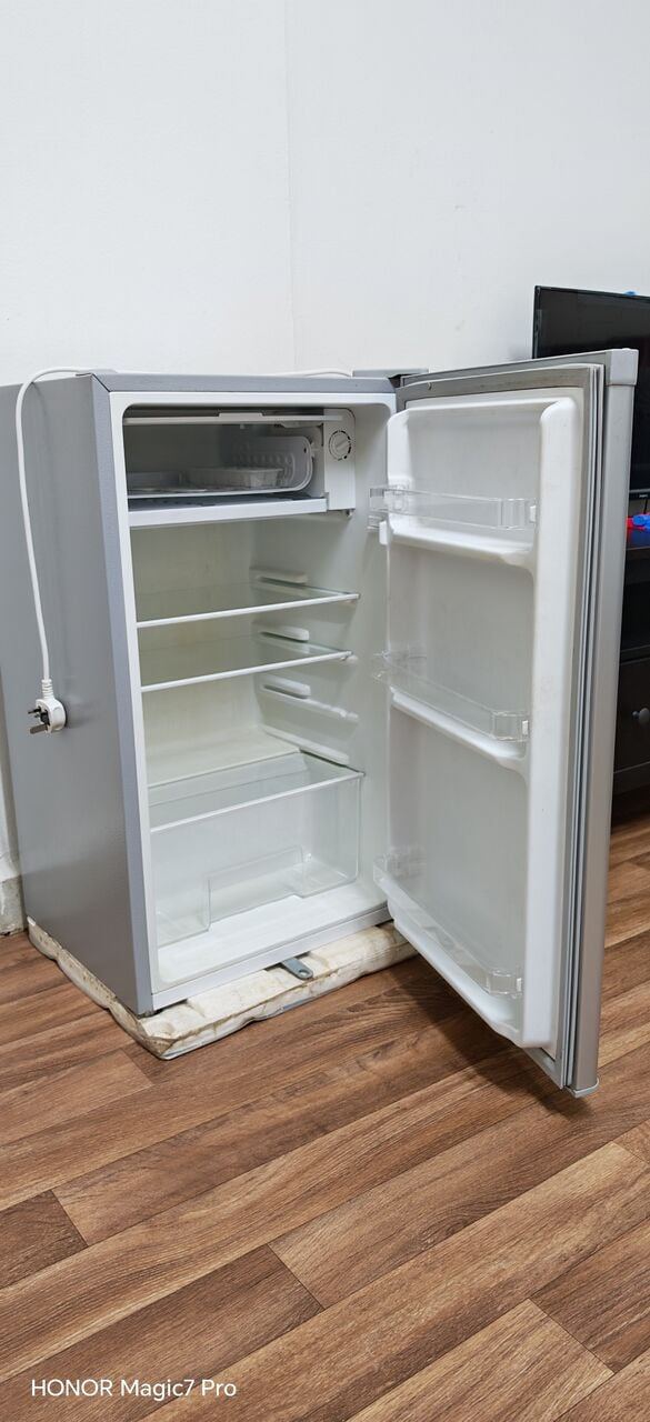 SAR 299, Used Fridge, Refrigerator, Small Size Fridge GEEPAS