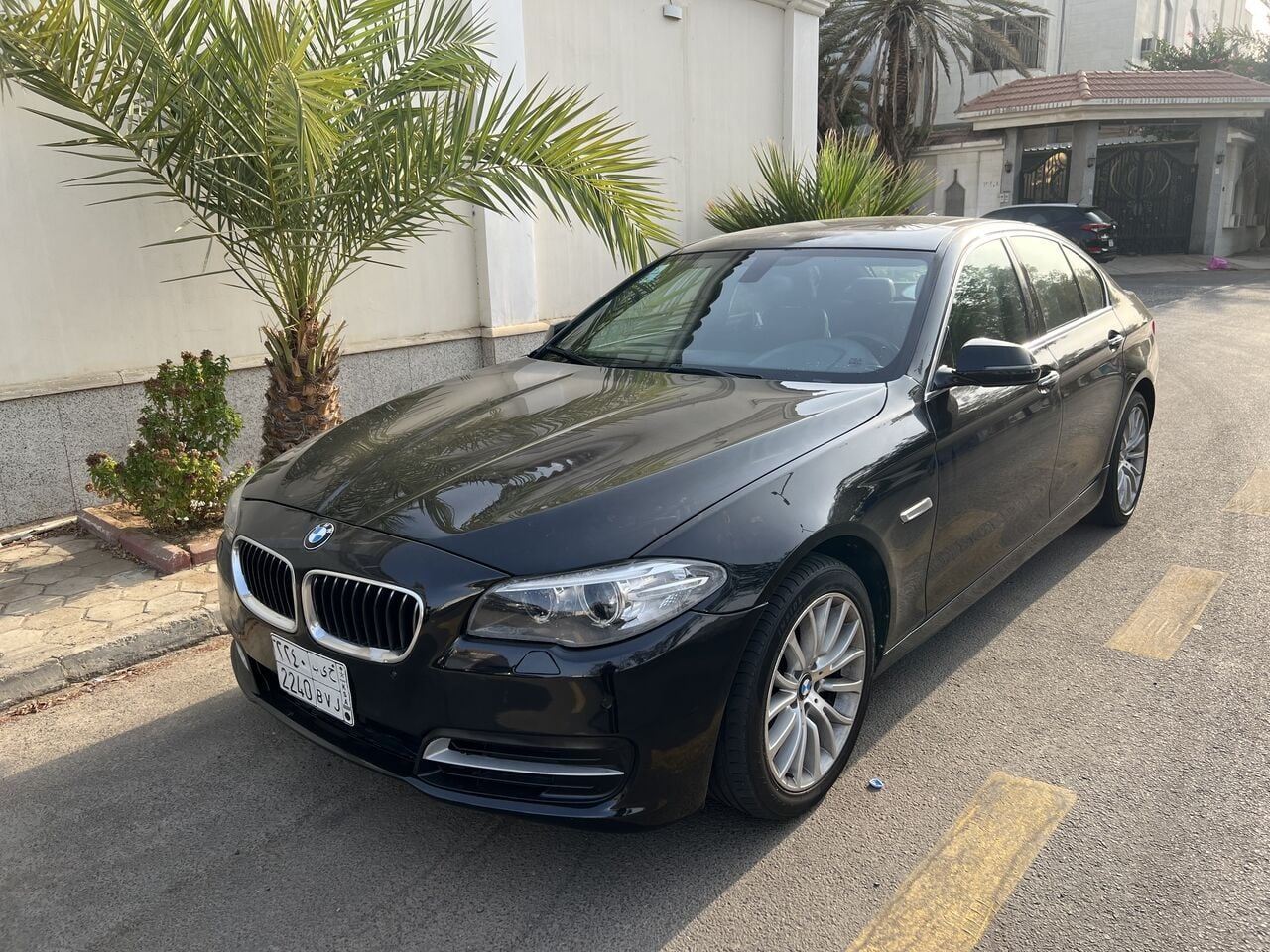 SAR 33, Bmw 520i, 2016, Automatic, 277000 KM, Full Option V4