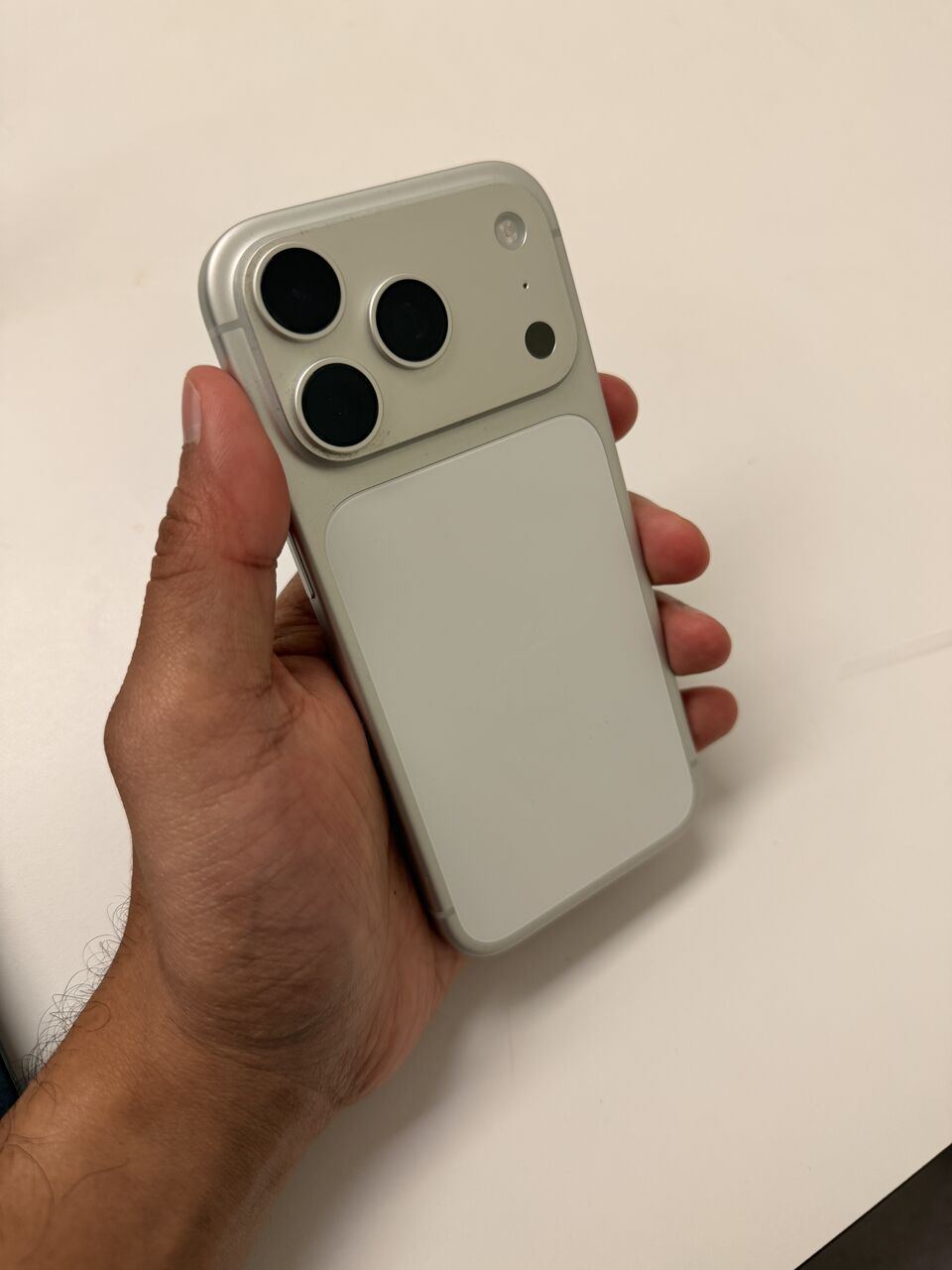 SAR 5200, IPhone 17 Pro 512 GB Silver