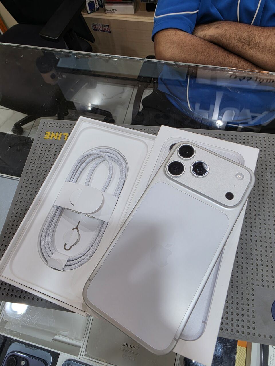 SAR 5500, IPhone 17 Pro Max 512 GB