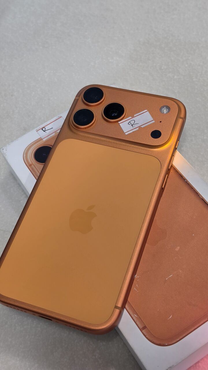 SAR 4300, IPhone 17 Pro Max
