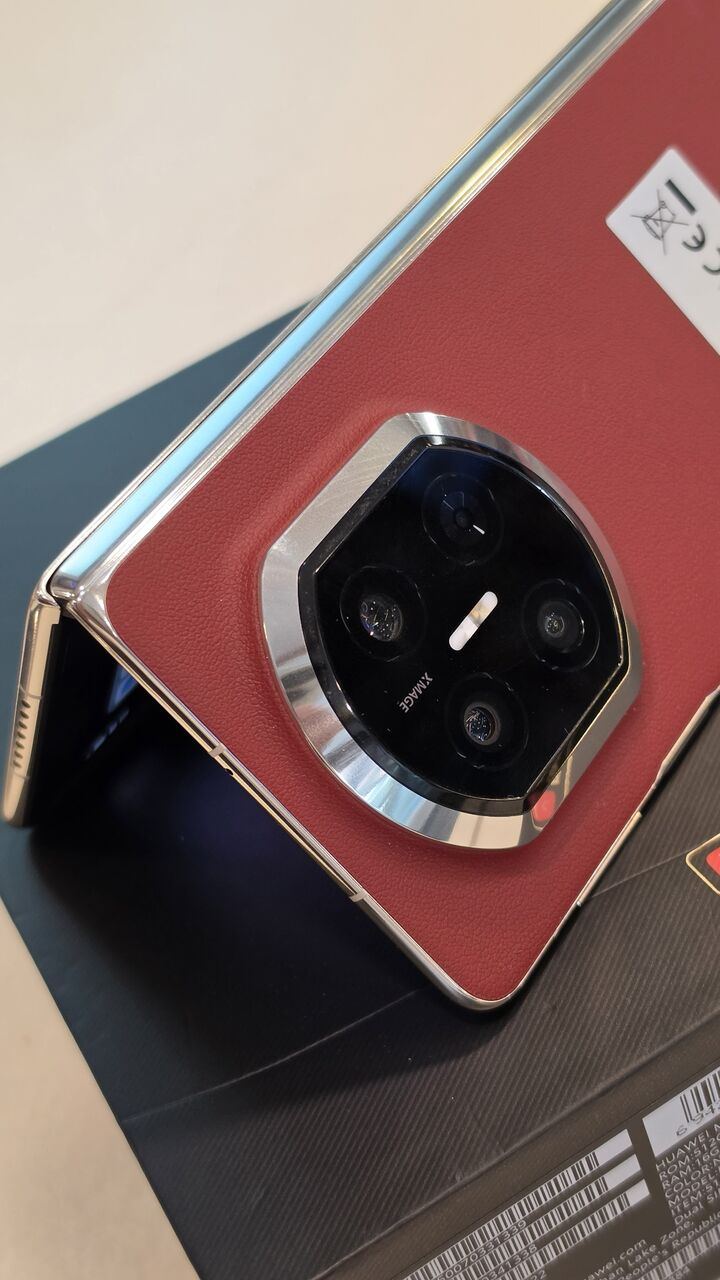 SAR 3500, Huawei Mate X7 512 GB