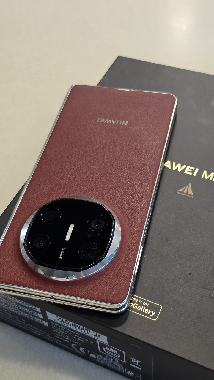 SAR 2800, Huawei Mate X6 512 GB