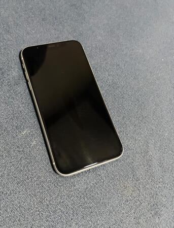 SAR 650, IPHONE 11 For Sale 650sar
