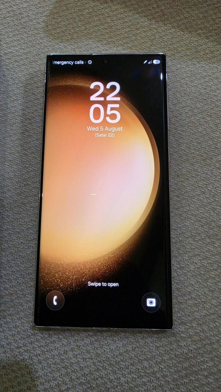 SAR 2200, Samsung Galaxy S23 Ultra 256GB Scratch Less Condition