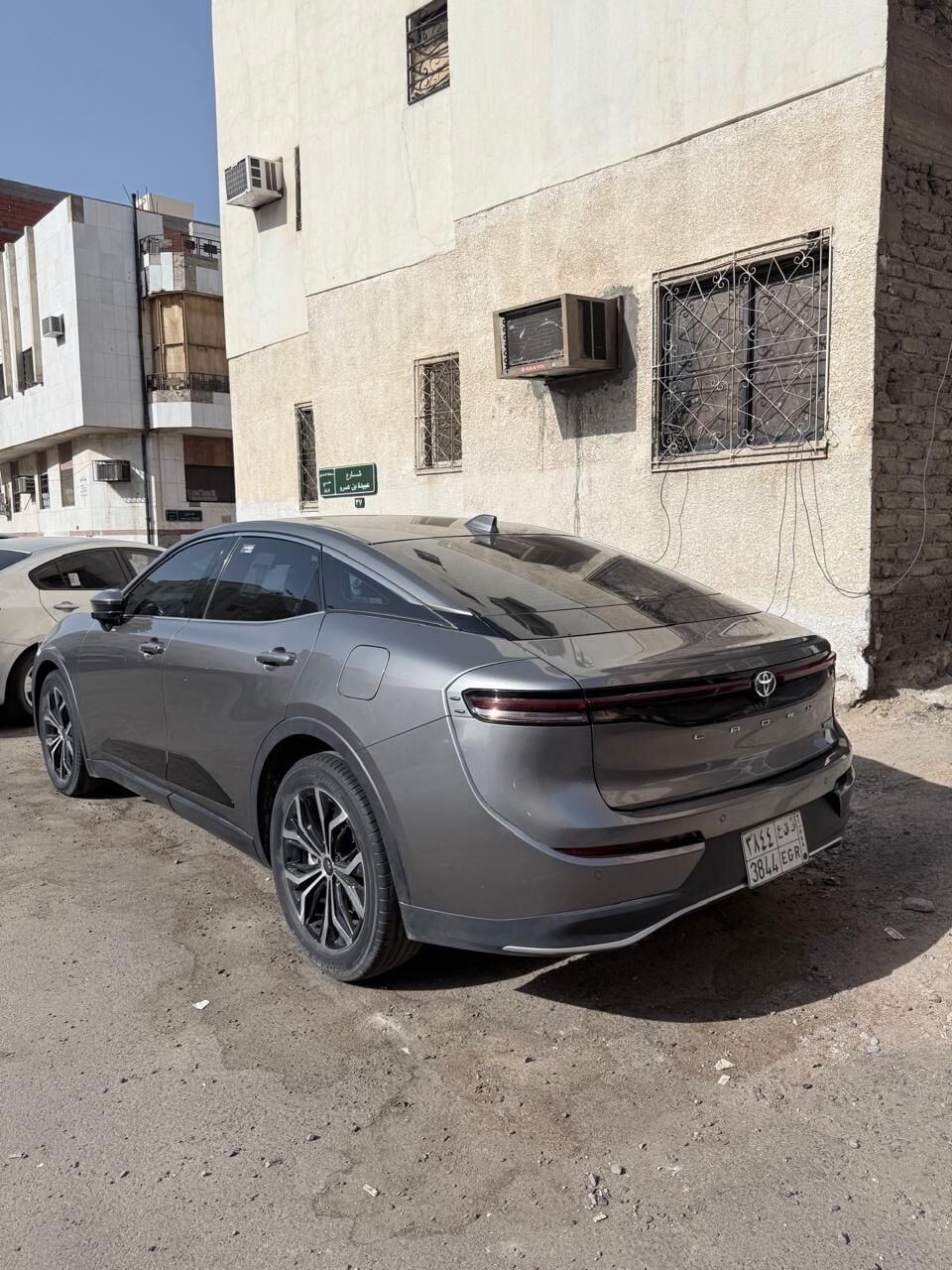 SAR 130000, Toyota Crown Hybrid Premium, 2023, Automatic, 33000 KM,