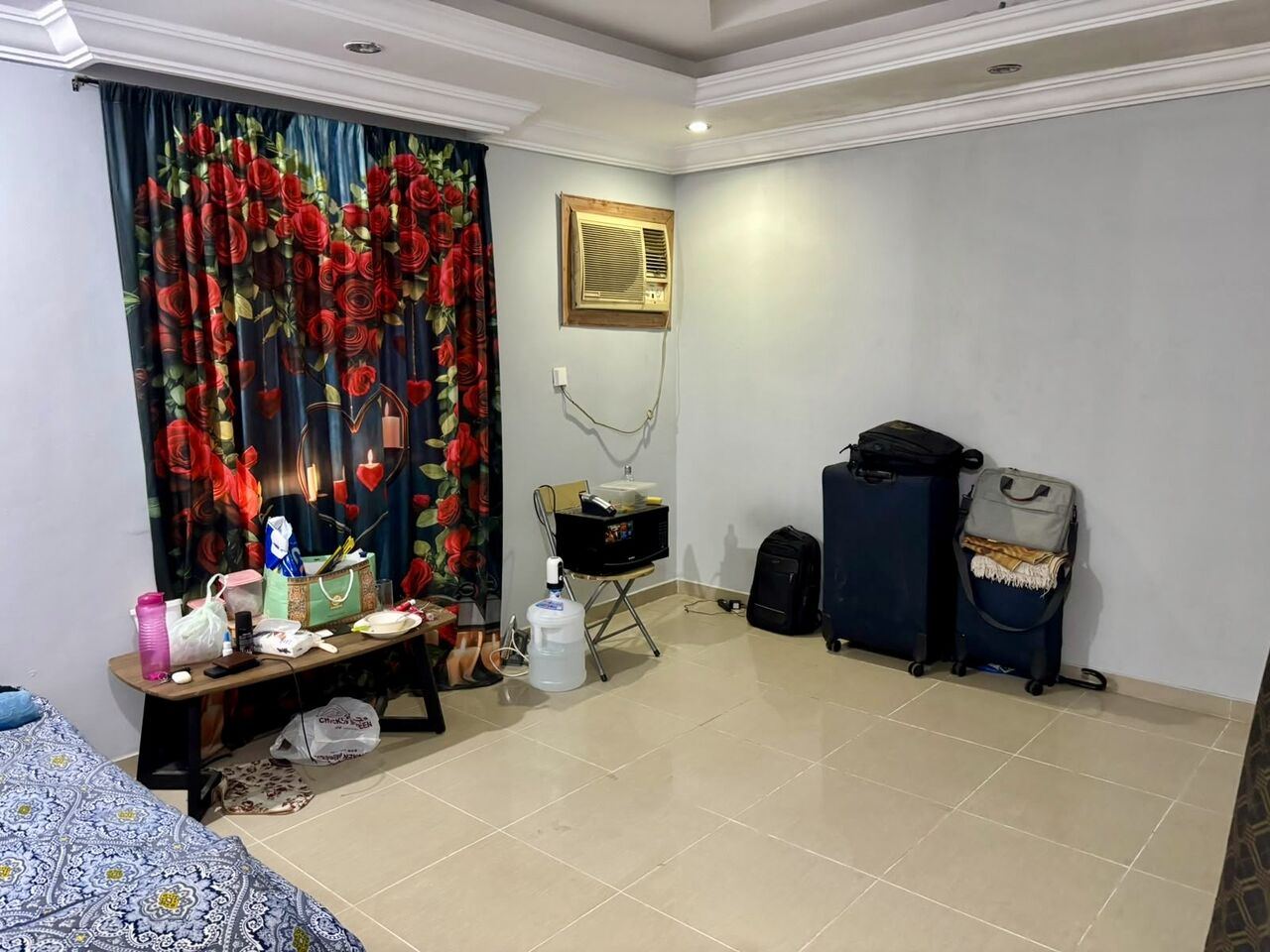 SAR 1050/month, Furnished, Clean Furnished Room With Attached Personal Washroom For 1 Male@1150 Near Hera Mall,Nuzah