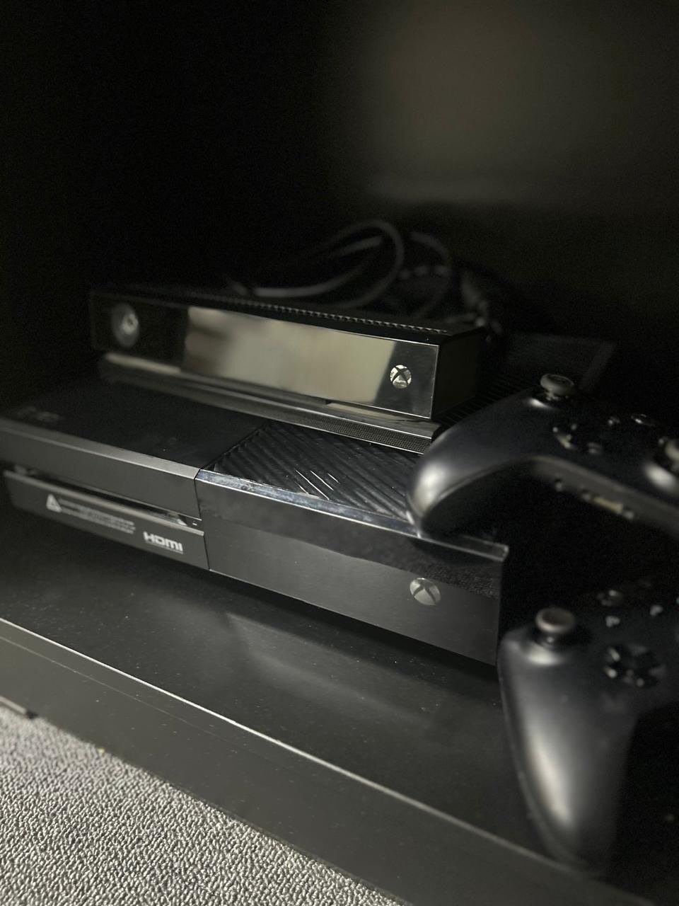 SAR 950, Xbox One 1TB Full Set + Kinect Camera + 2 Controllers + Games