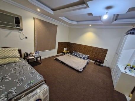 SAR 1100/month, Room Seperate