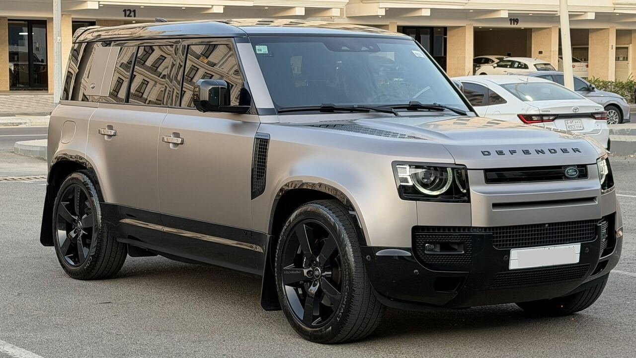 2023 Land Rover Defender 110 V8 Supercharged