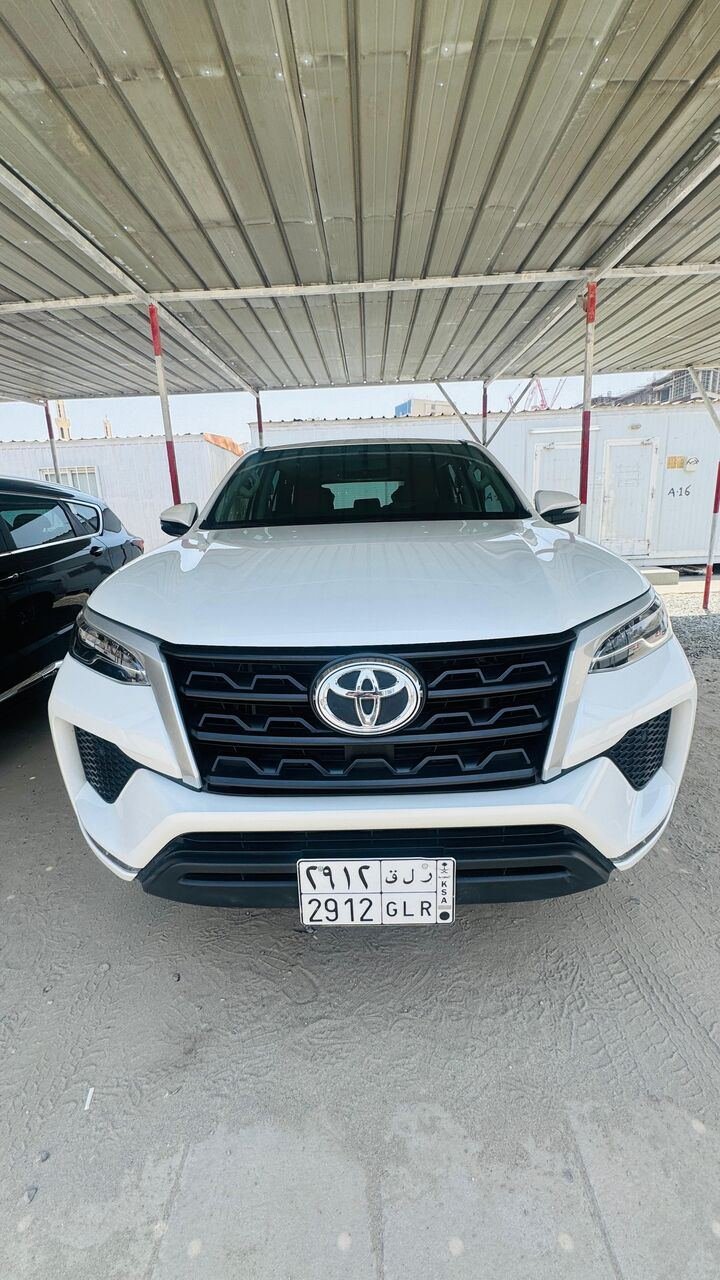 SAR 2361, 🚙 Toyota Fortuner G2 – 2024 | Pearl White | 31,000 KM Like-new Condition | Toyota Dealer