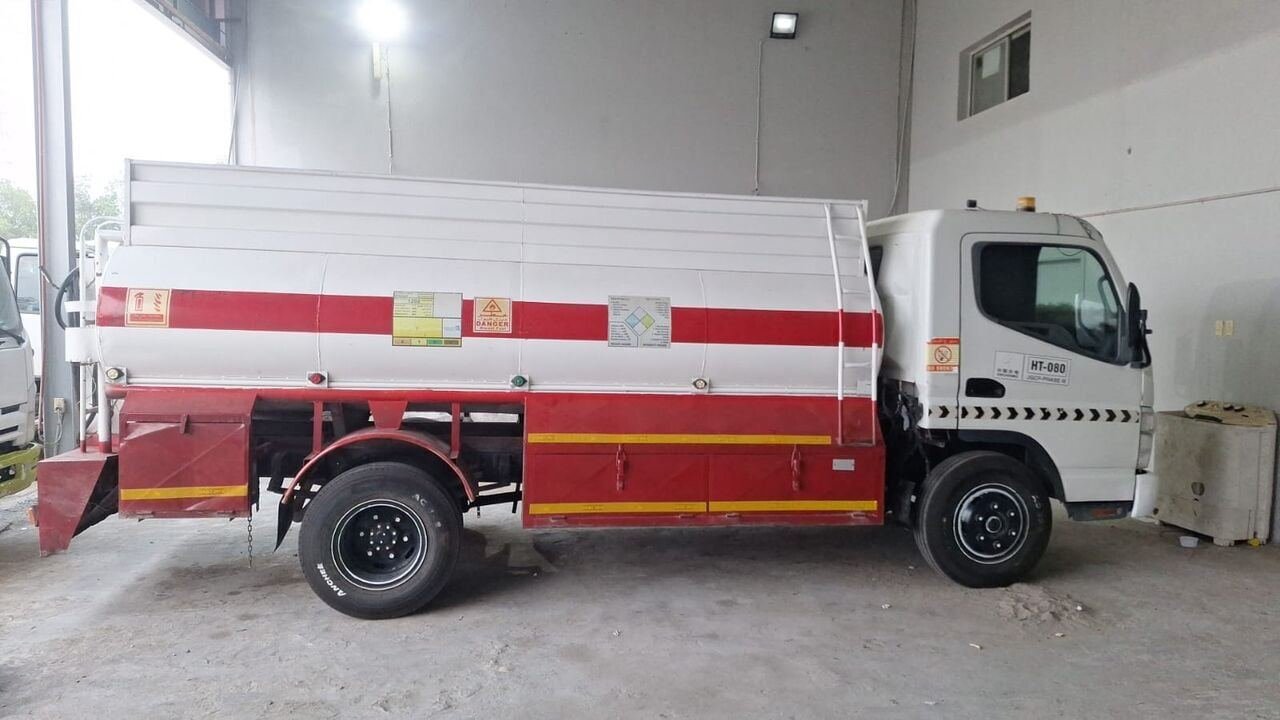 SAR 75000, Mitsubishi- 2013, 9000ltr Diesel Tanker -SR-75000, 2013, Manual, 450000 KM, FAAS, ISTEMARA & INSURANCE NEW/ V
