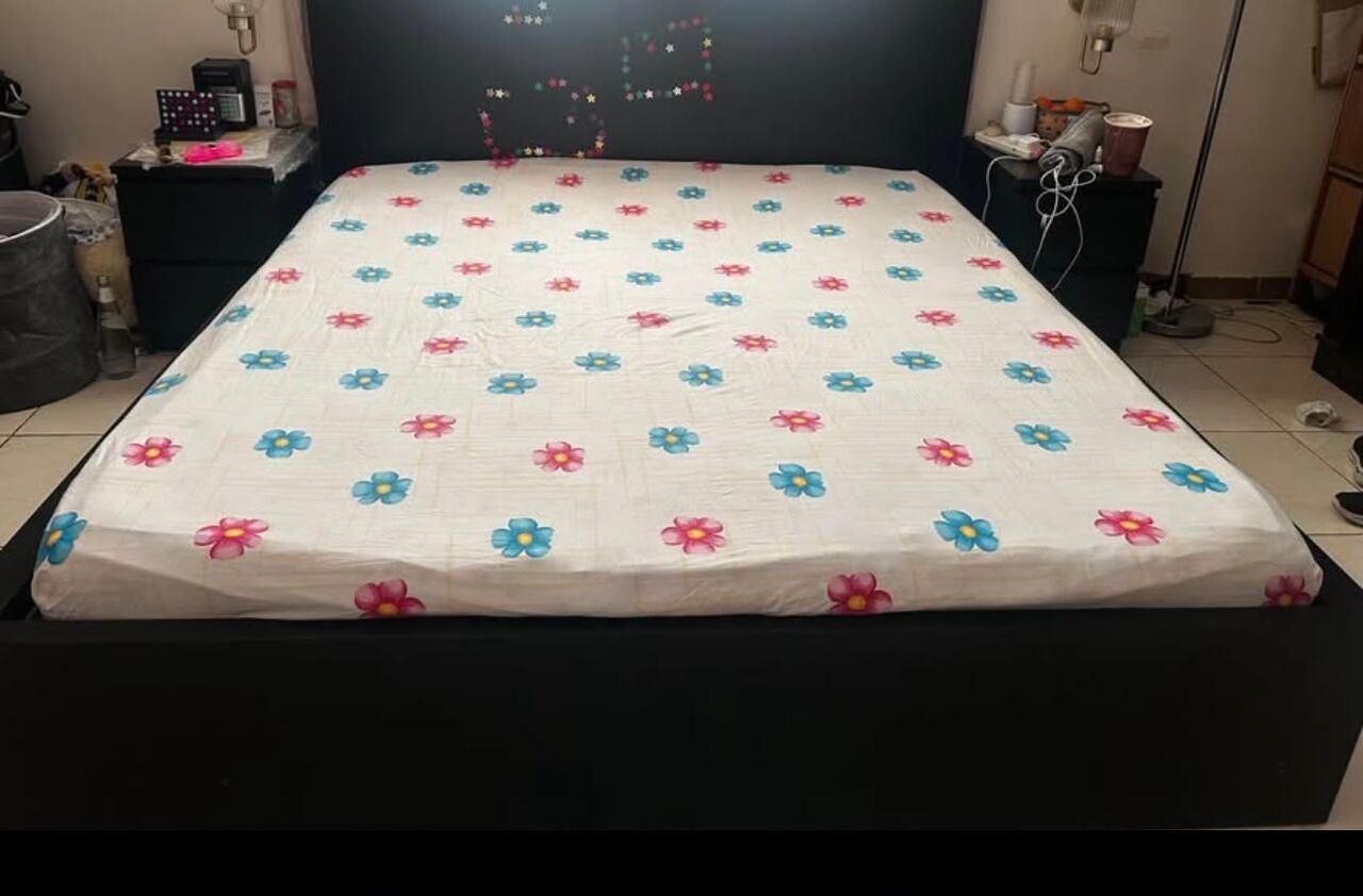 SAR 275, Ikea Bed 180x200 ( King Sized)