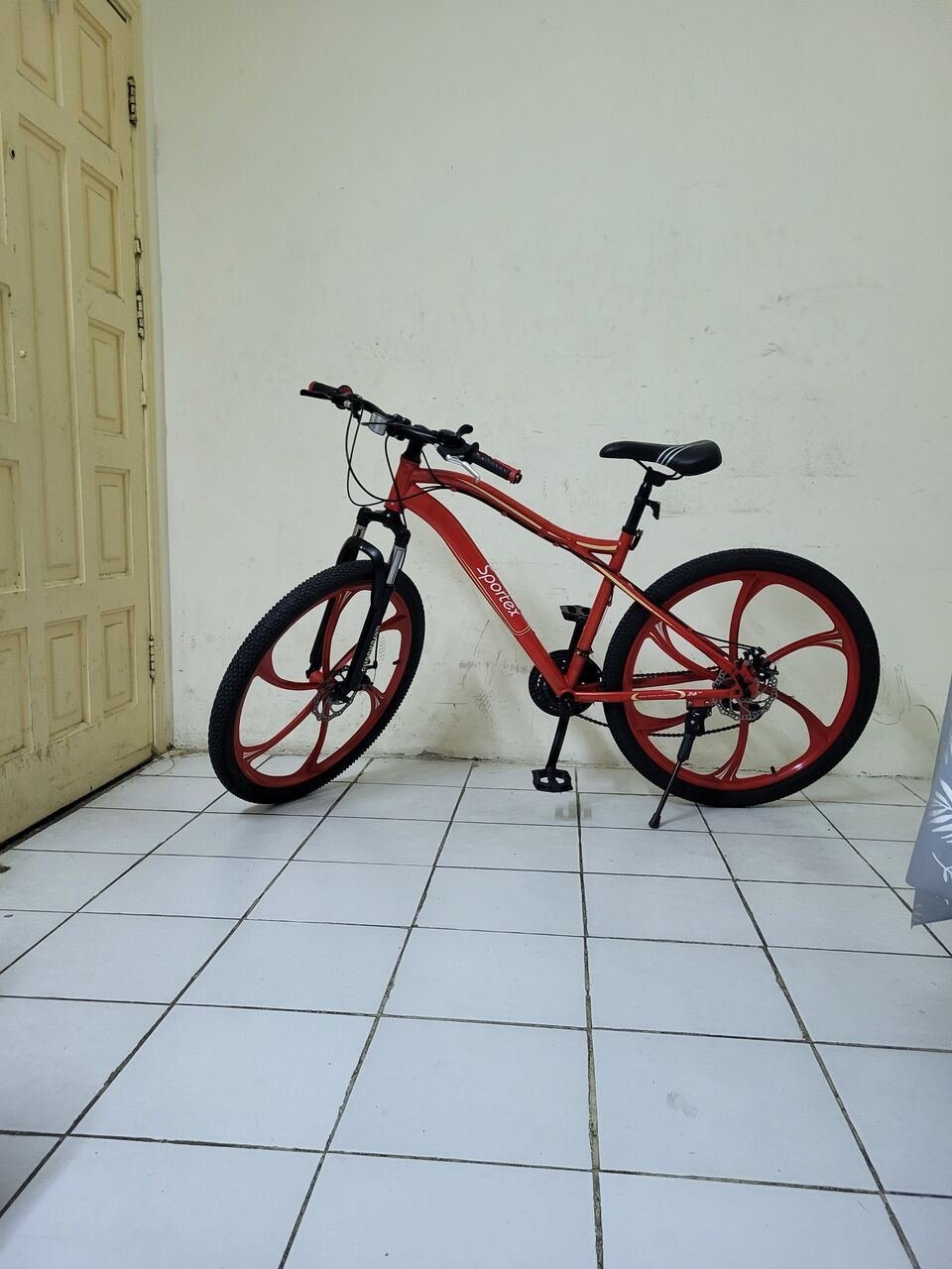 SAR 650, A Gare Cycle