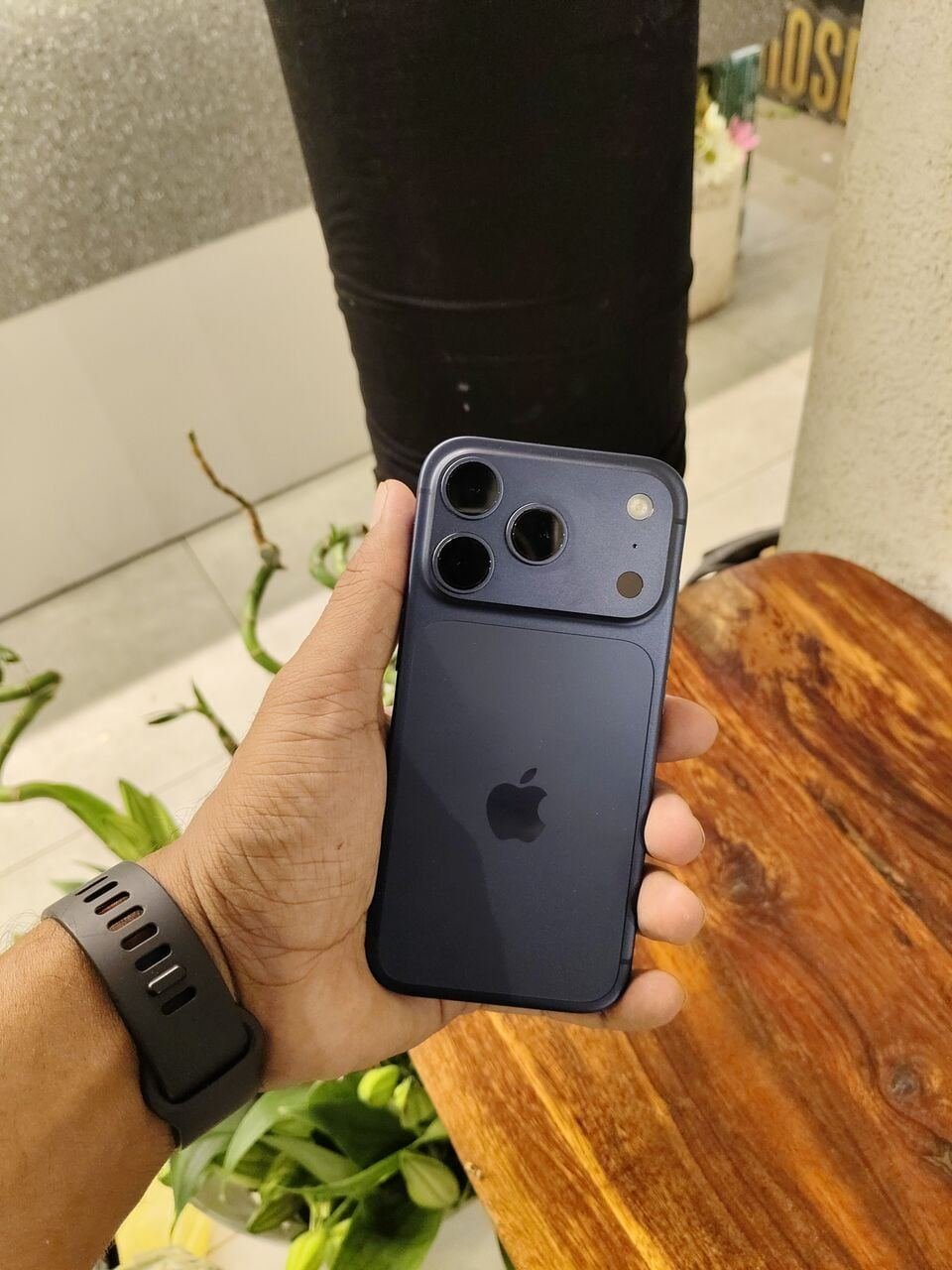 SAR 3800, Iphone 17 Pro 256 Gb Physical Sim