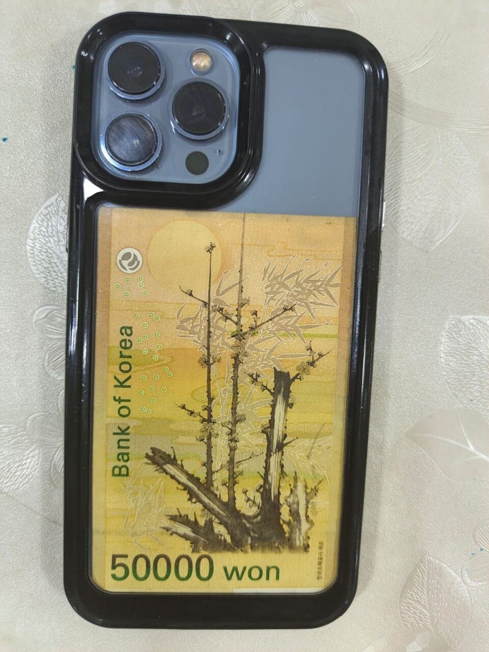 SAR 2000, IPhone 13 Pro Max 256GB – Pristine Condition (Never Opened / Never Repaired Guaranteed)