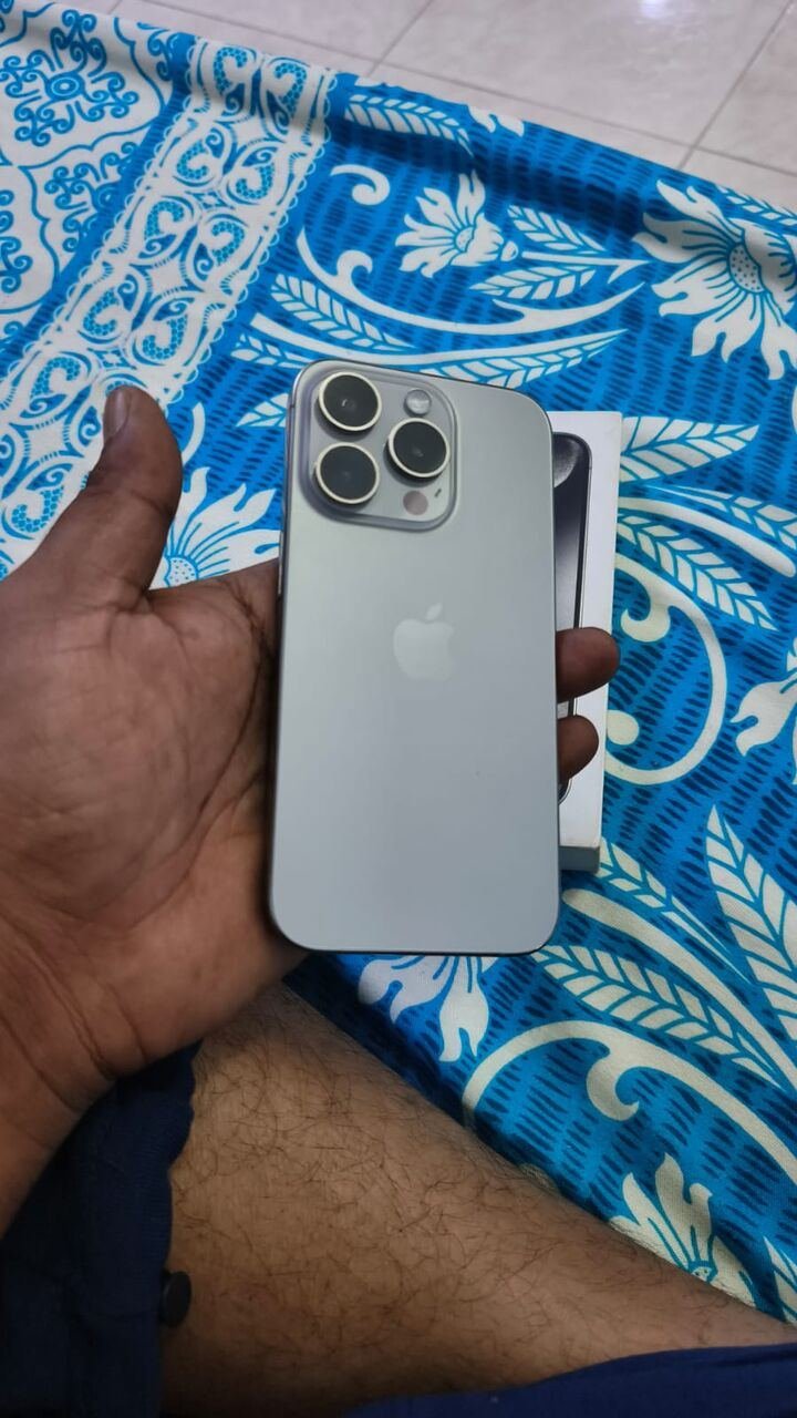 SAR 2800, I Phone 15 Pro 10/10 Cpndition Battery Health 86 % Water Pack No Scratces Genion Set