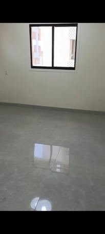 SAR 32000/year, 5 BR, 5bhk Kitchen Hall 2 Washroom And 2 Balcony Apremnt Rent 32000 Near Abeer Hasiptal Aziza