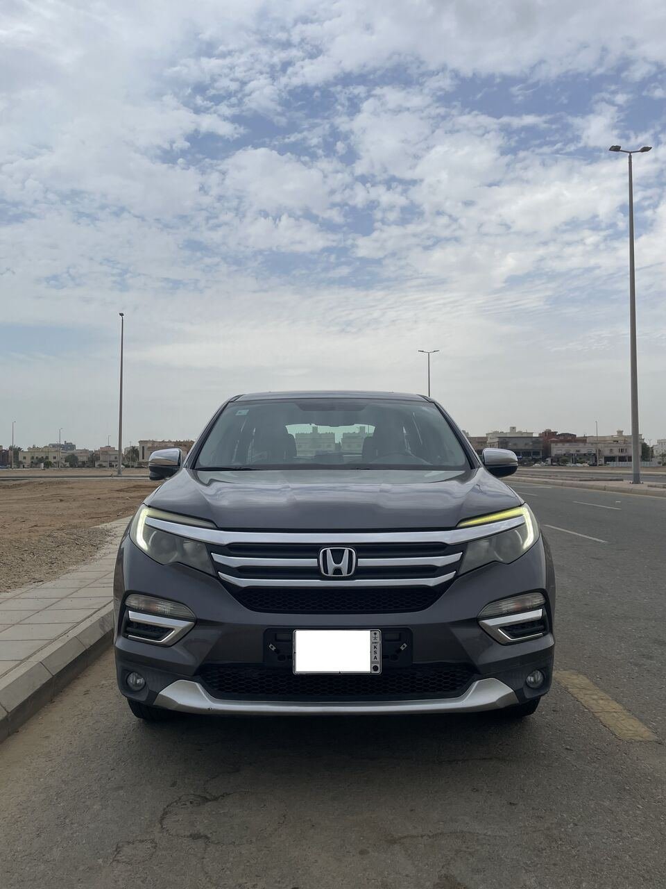 SAR 70, Honda Pilot Elite AWD, 2017, Automatic, 225000 KM,
